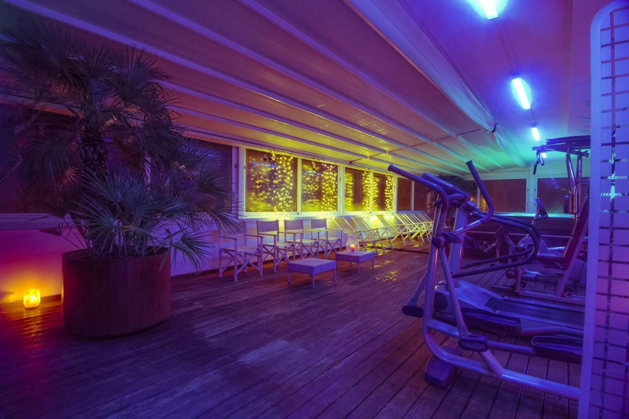 Hotel Panama Majestic リミニ エクステリア 写真